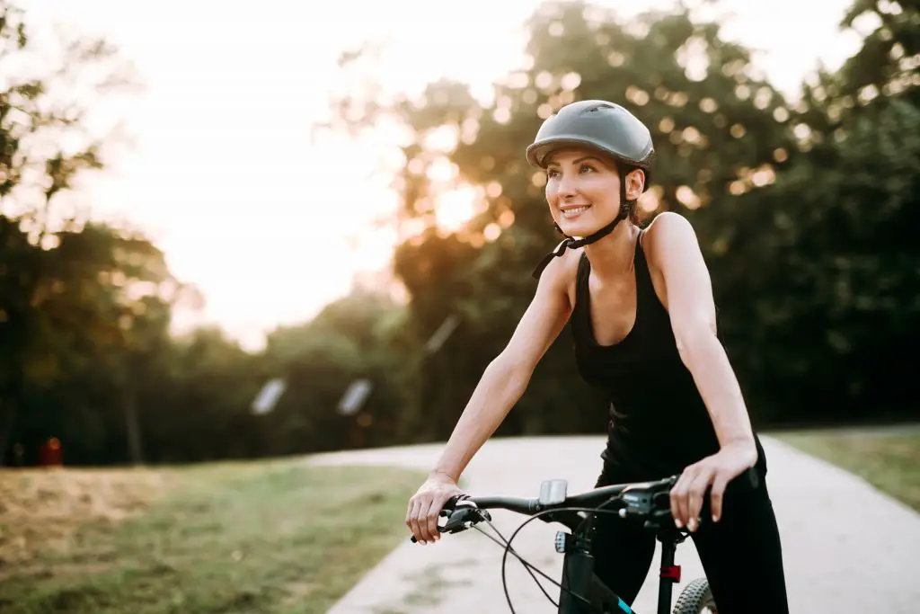 Cinco beneficios que te convencerán para empezar a andar en bicicleta