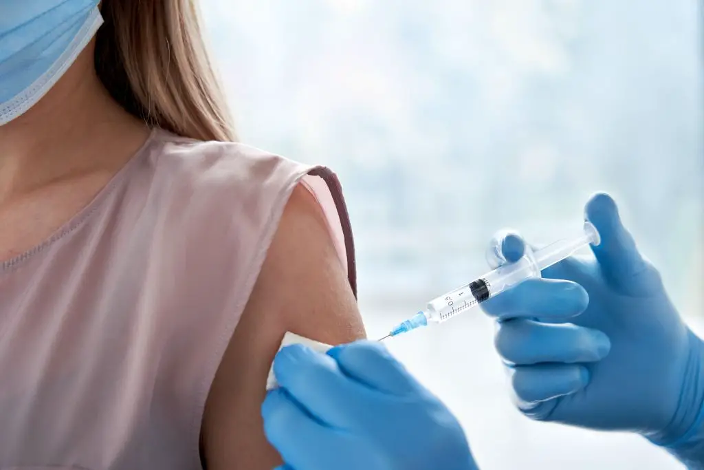 Gripe - ¿Por qué te duele la mano después de la vacunación?